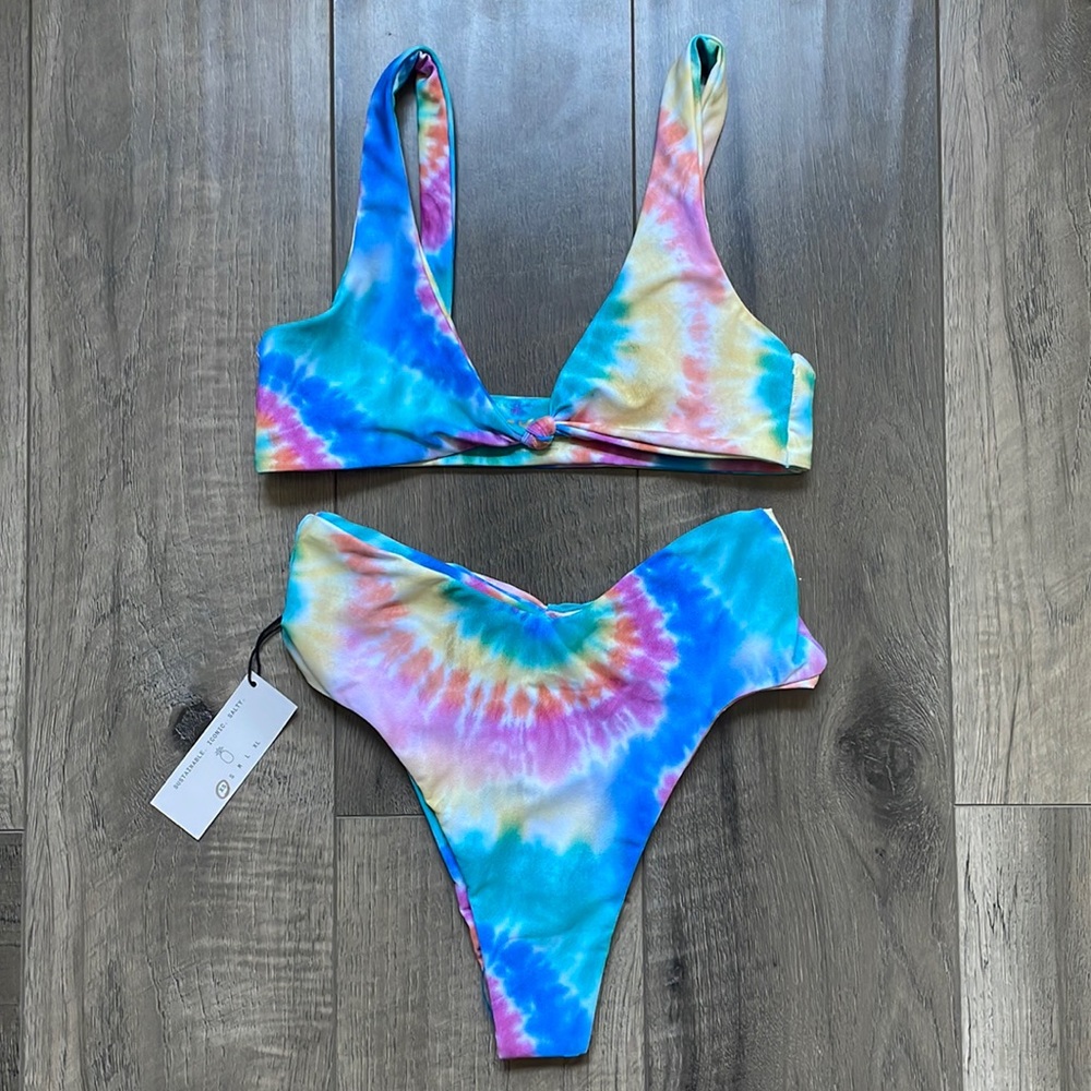 Skatie Bikini Kingston both pieces!